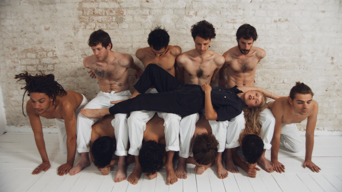Alice Phoebe Lou: Skin Crawl