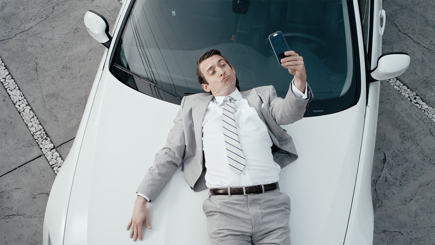 Infiniti: Pose